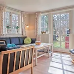 4 Person In Ronne-by Traum