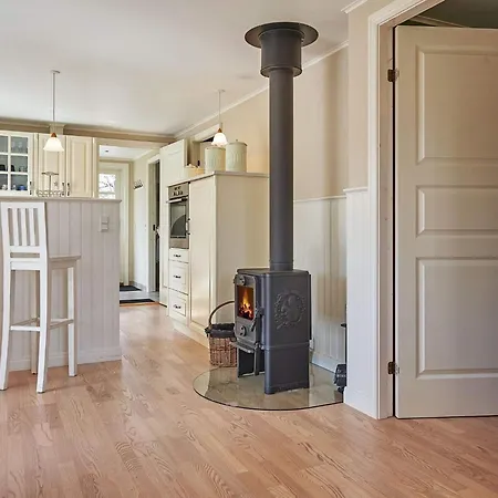Dom wakacyjny 4 Person In Ronne-by Traum